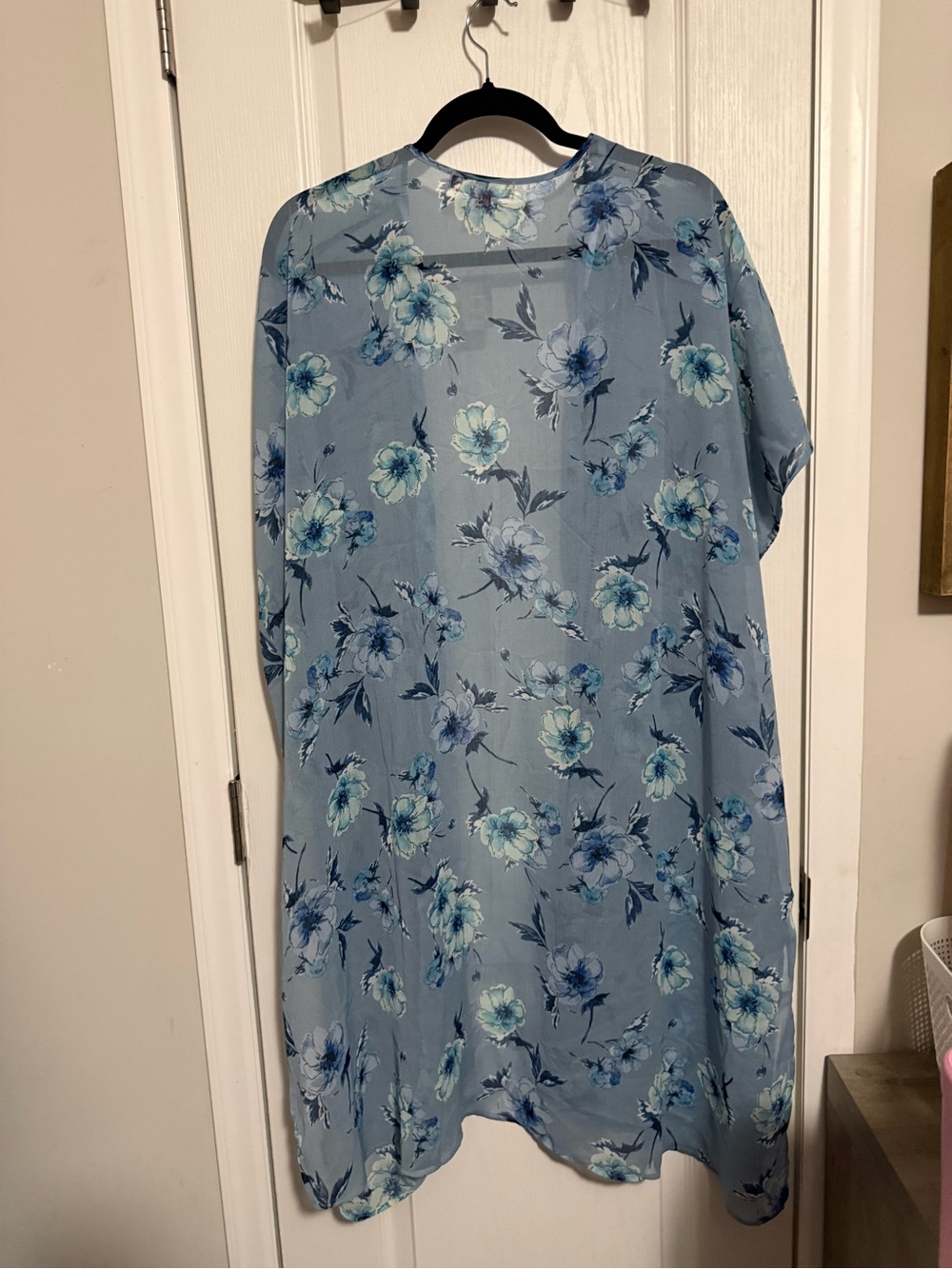 Band of Gypsies oversized Light Blue Floral Kimono Duster - Picture 3 of 6
